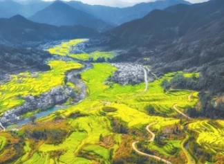 Wuyuan County, Jiangxi — Underrated City & Natural Destinations (scene photo)