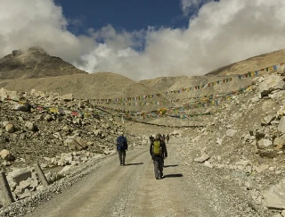 China hiking — Themed Offbeat Travel Experiences (scene thumbnail)