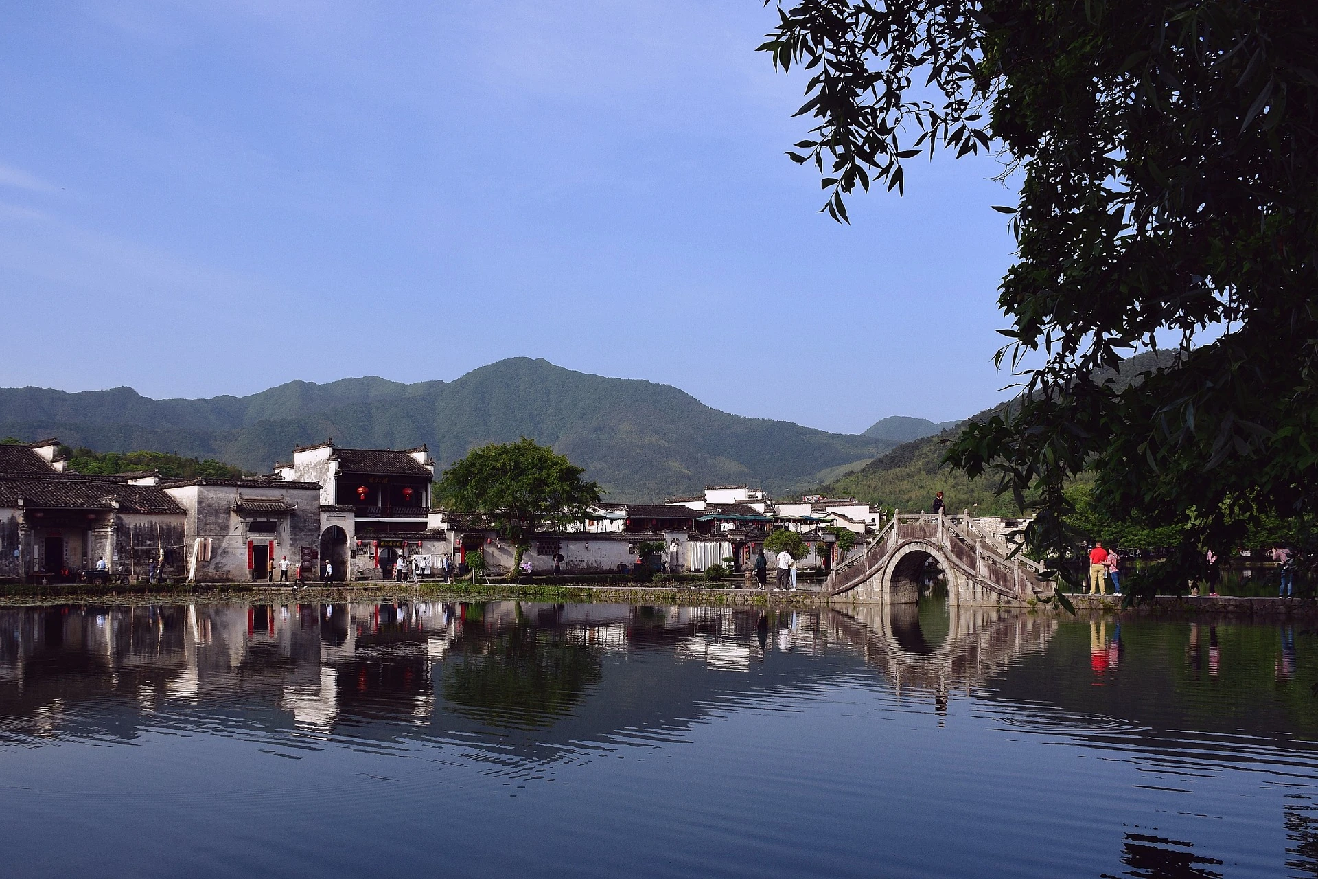 Hongcun Ancient Village, Anhui — Underrated City & Natural Destinations (scene thumbnail)